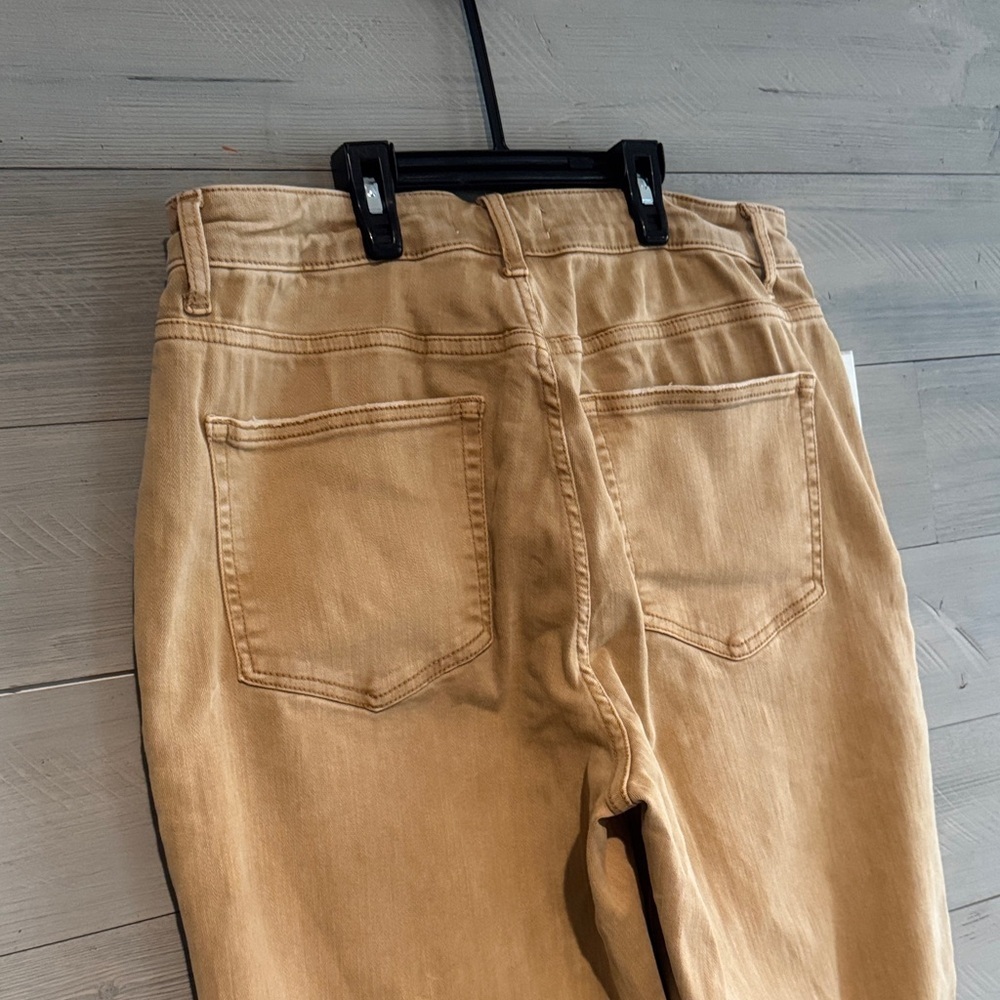 Stylish Tan Wide Leg Jeans for Women - Picture 6 of 9